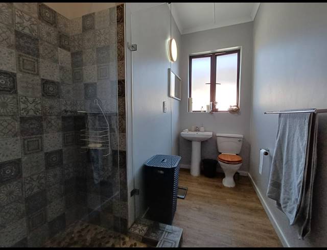 3 BEDROOM SIMPLEX TO LET IN HILTON CENTRAL